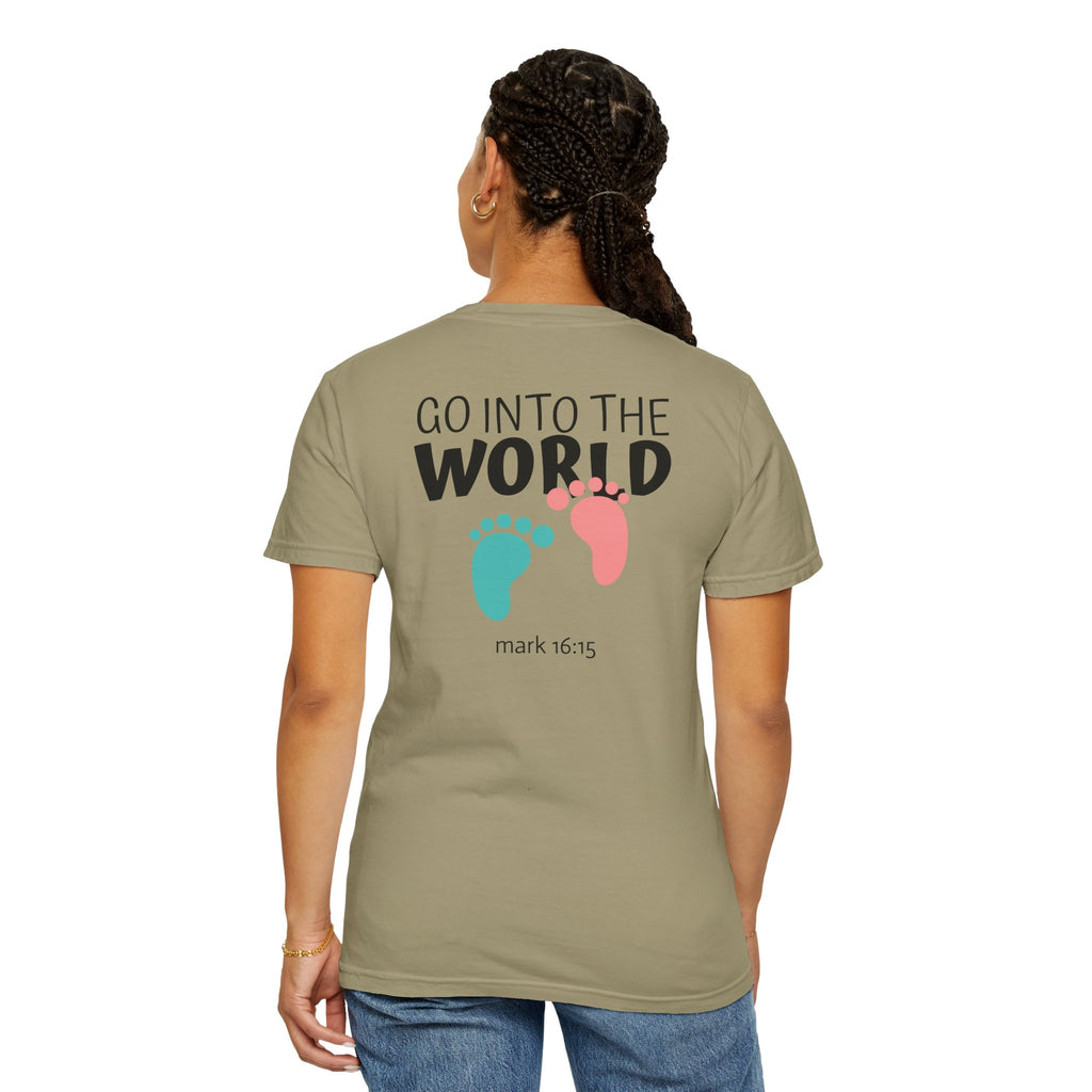01 - Multi Colors “Go Into the World” Graphic T-Shirt